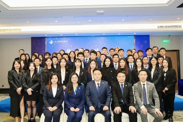 从实习律师晋升成律所合伙人,不甘平凡造就了永不服输的人生底色