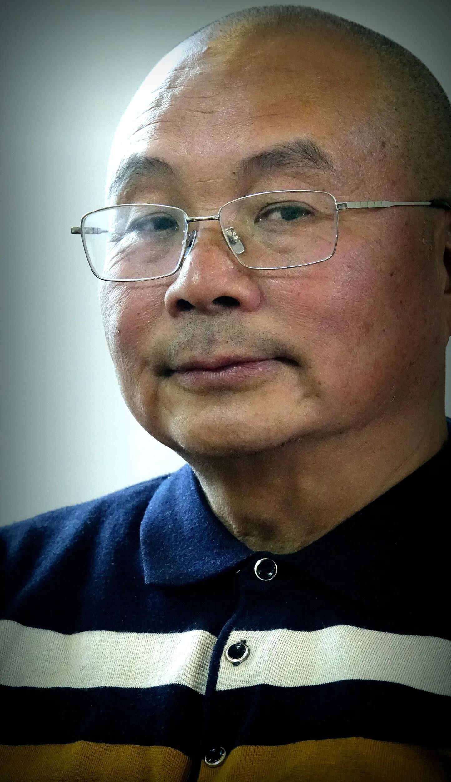 纪实：辞别三年疫情老友聚会祝贺教授新书文坛添花