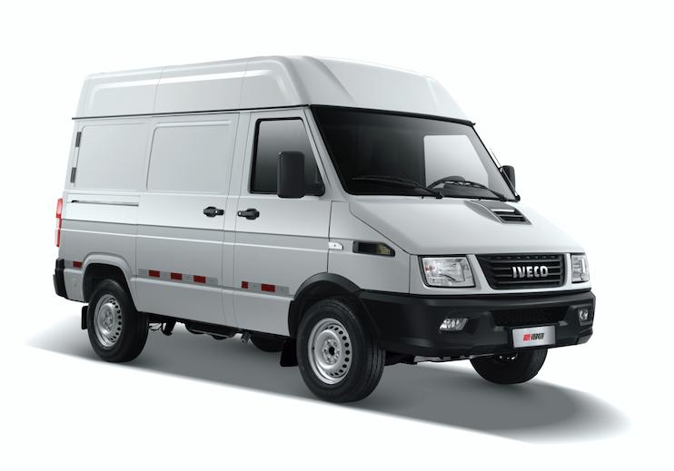 依维柯4座厢式货运版,依维柯8.99万加长版