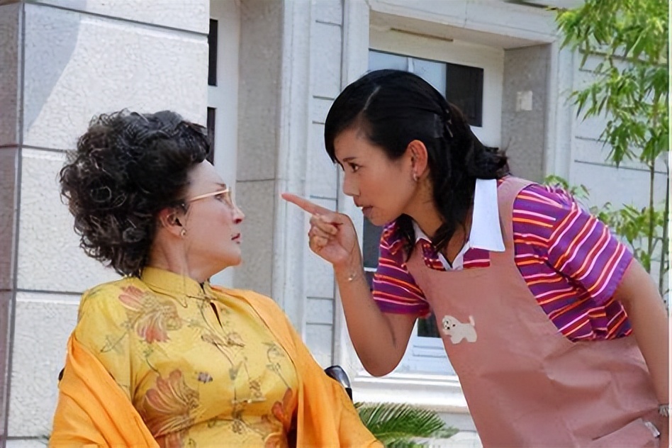 儿媳：*迁拆**款不给我给侄女，婆婆：我住院时你不听劝非要去旅游