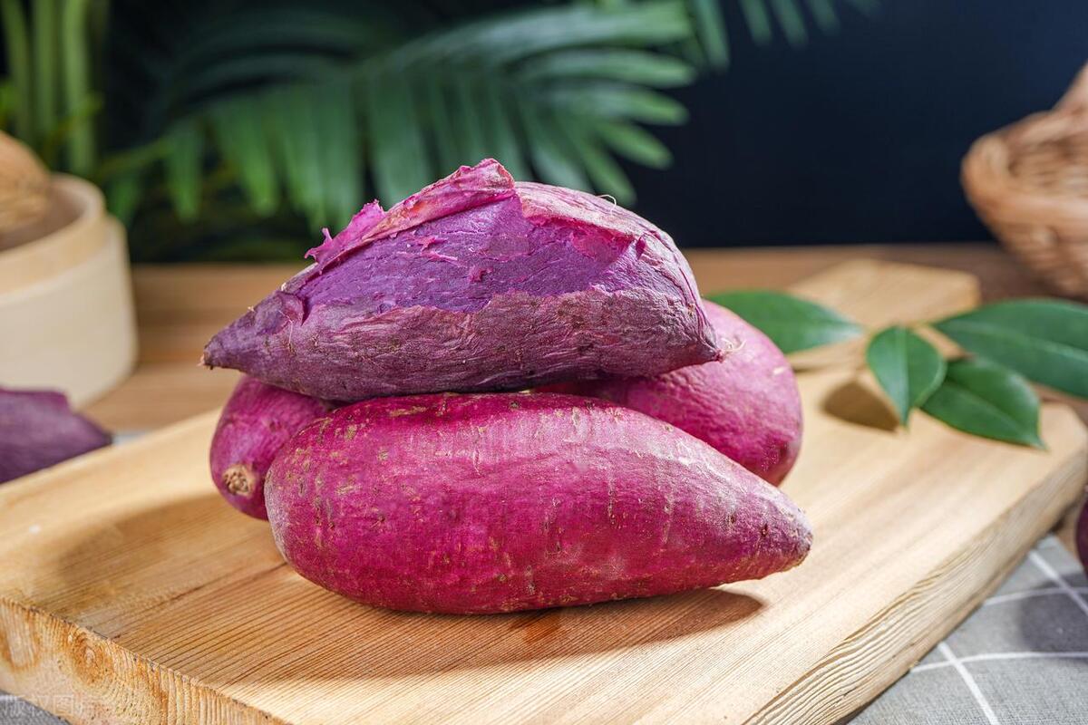 吃什么食物或水果蔬菜对眼睛好,多吃哪些蔬菜和水果对眼睛有好处