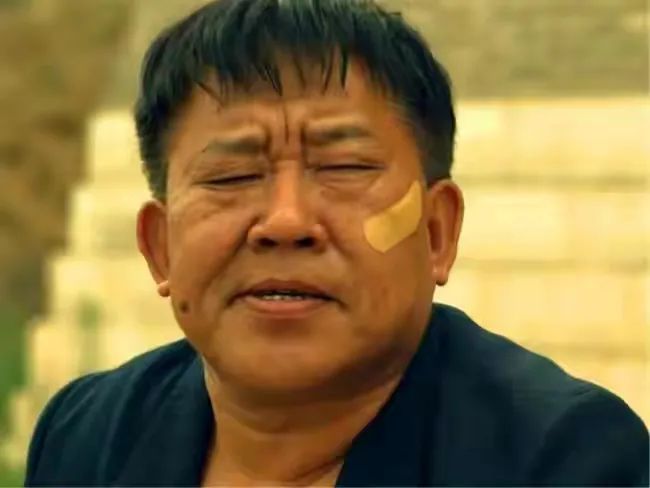 四大丑男演员娶到四大美女,又矮又丑男演员且娶了漂亮的老婆