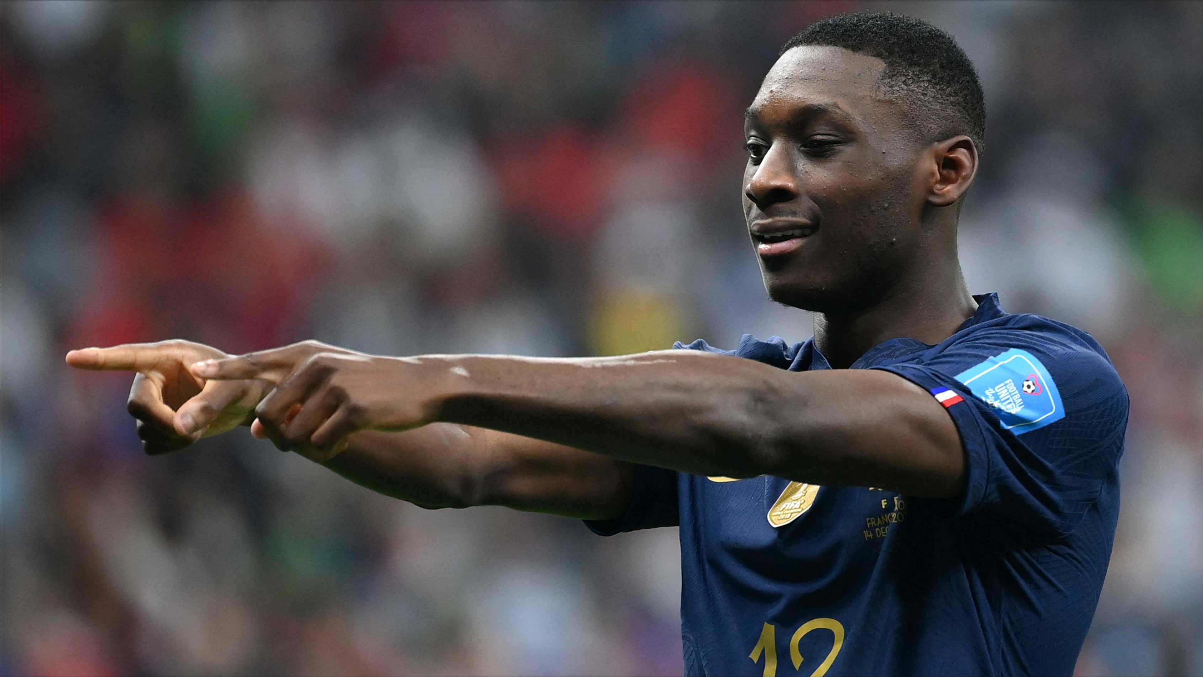 曼联2023转会一览,曼联2022-2023赛季租借球员