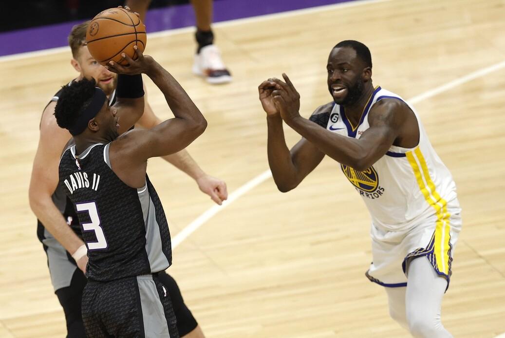 勇士三次夺冠都赢了谁,勇士逆转骑士三大功臣