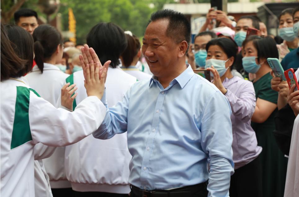 济南一中高三毕业典礼,济南各大高中迎来毕业典礼