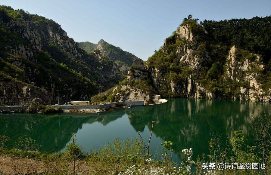 李白赞美名山大川,李白写祖国名山大川的诗有什么