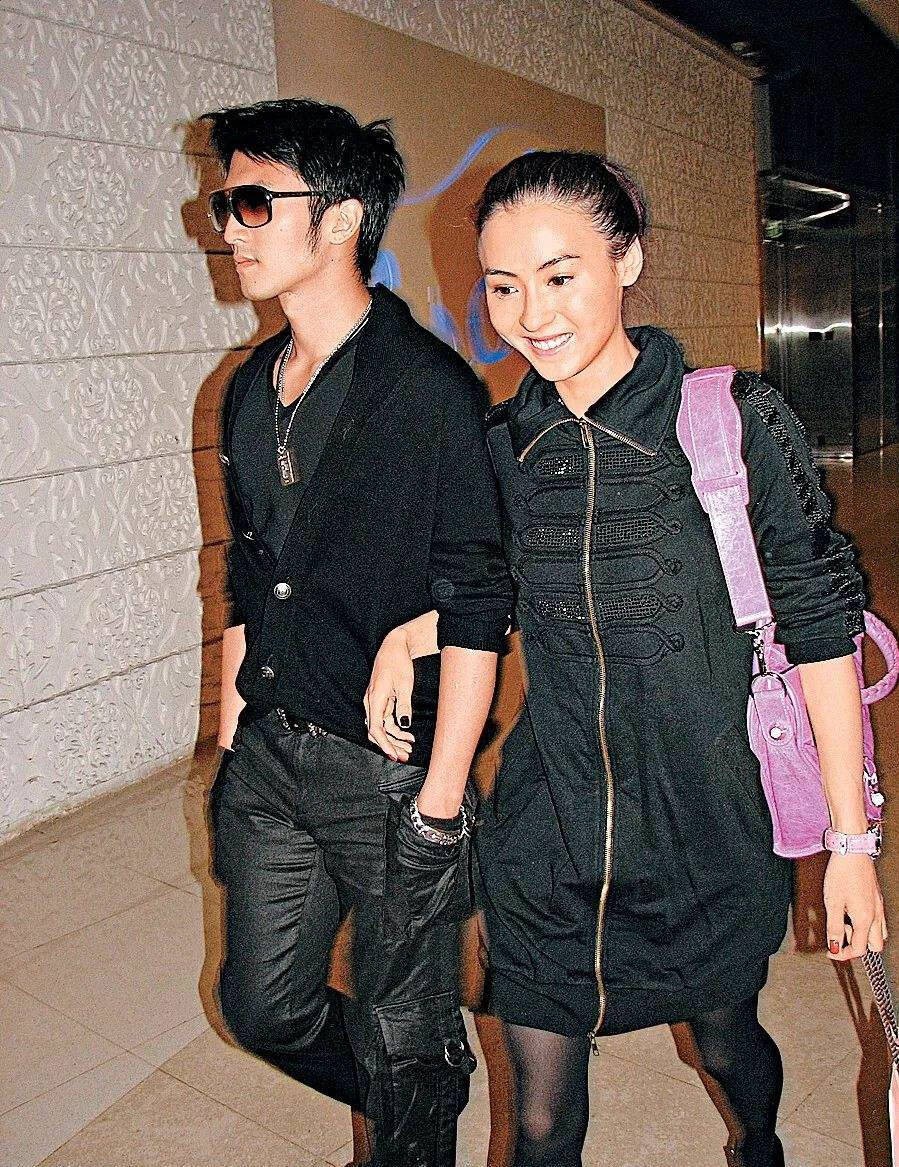 谢霆锋出道当歌手的时候,谢霆锋出道就做主角吗