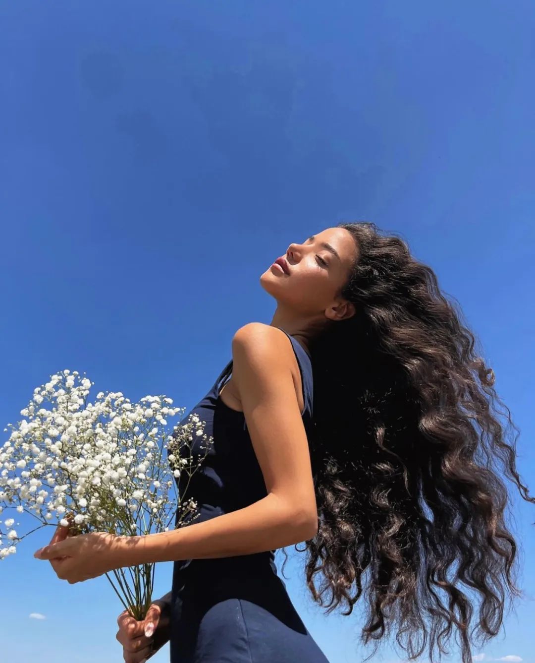 夏天黄黑皮穿搭技巧,黄黑皮夏天穿衣技巧