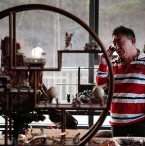 06年一专家出难题，以亿万家产作赌，却被普通电工破解，结局如何