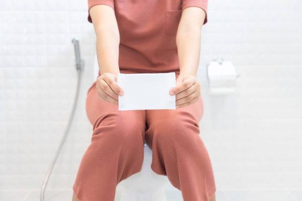 大姨妈折磨人的说说,大姨妈给女生带来的危害