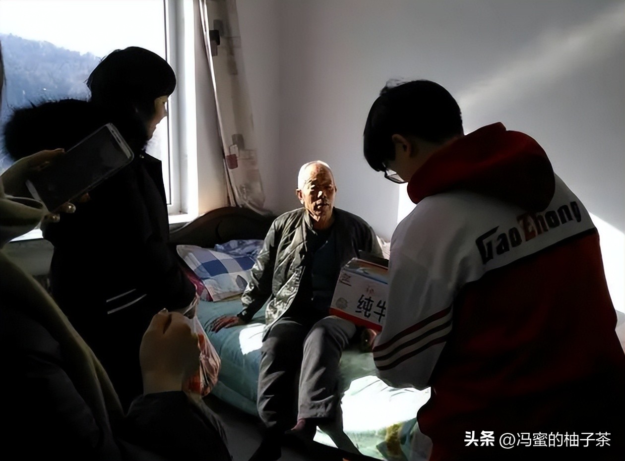 73岁老兵被护工打爆眼球第三集,73岁老人被护工打裂眼球后续