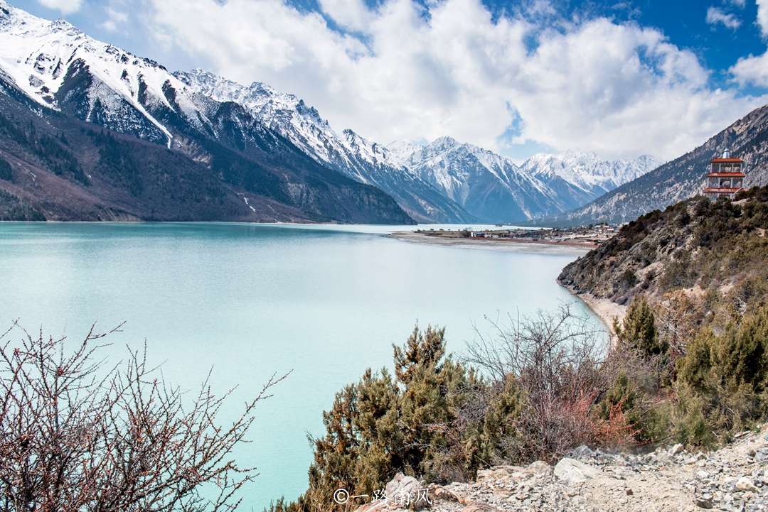 西藏昌都市城全景 (西藏第一大城市昌都)