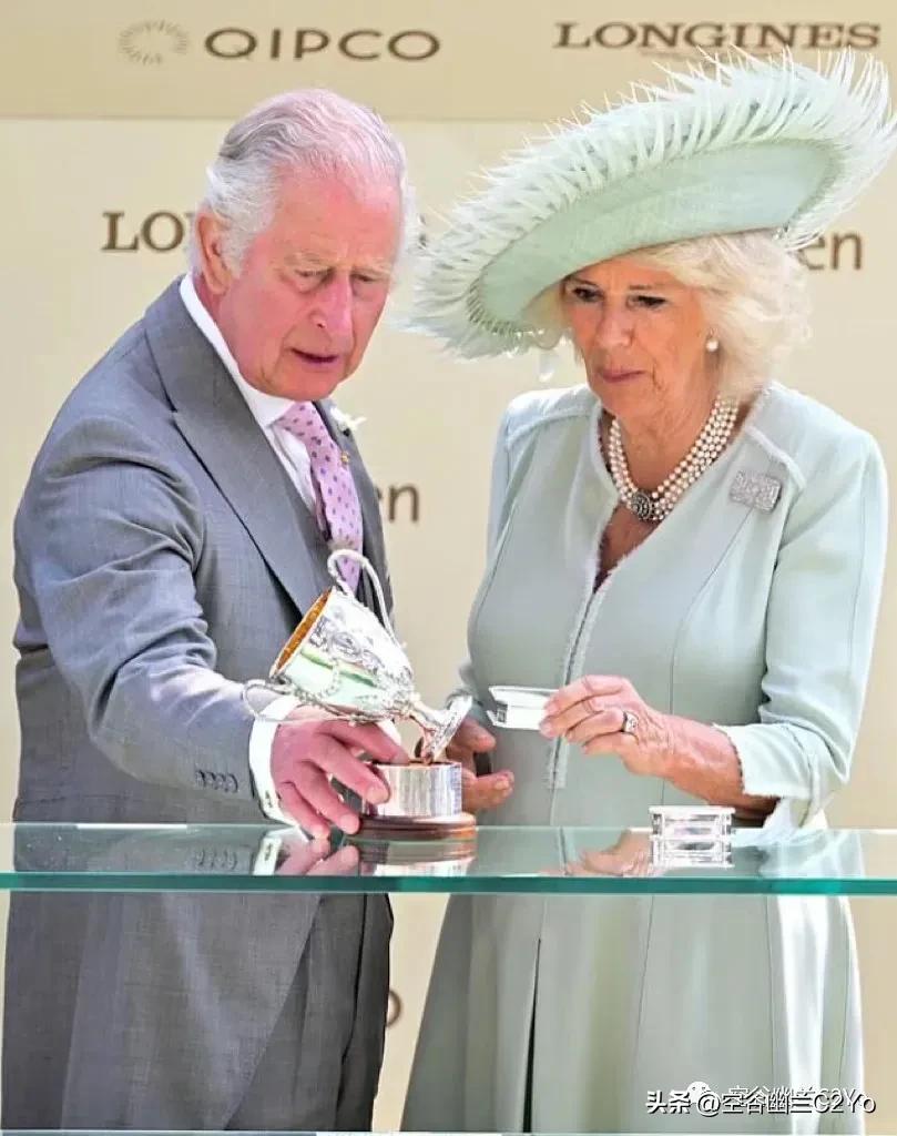 卡米拉枕边风：查尔斯国王不想退位，效仿女王直到生命最后一息。