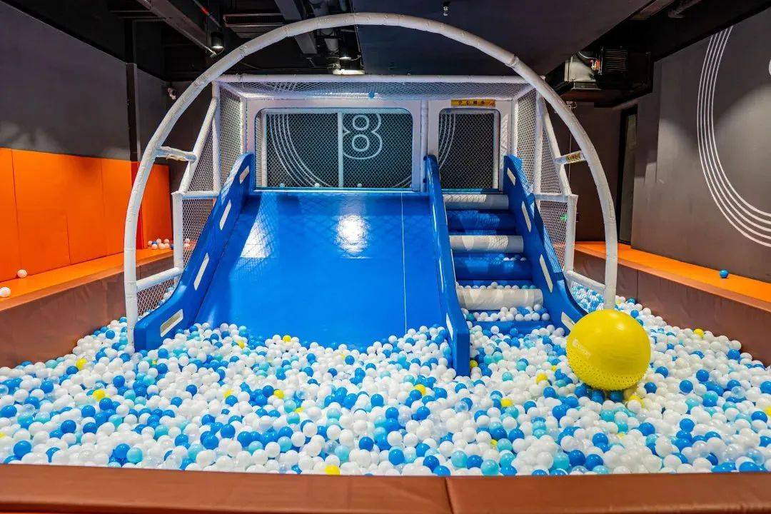 499元蹦床公园,5000平蹦床公园