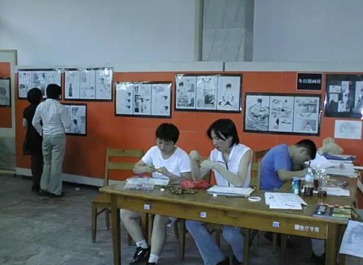 一个空调安装师傅一年能挣多少钱,一个空调维修工