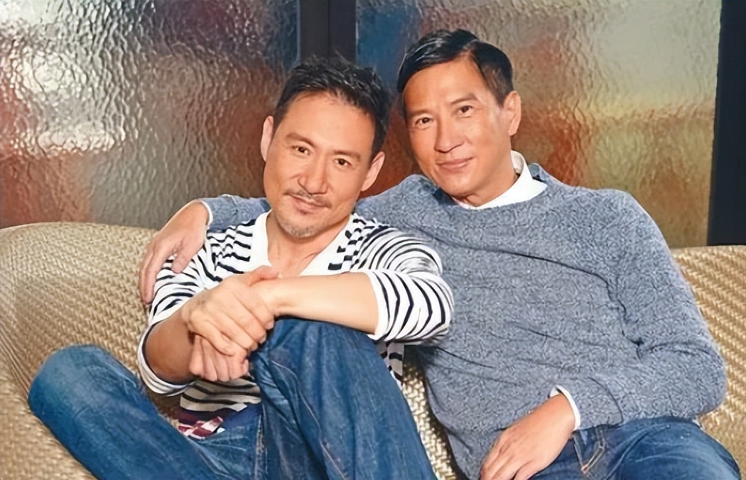 明明是双胞胎却被区别对待,明明是双胞胎却被区别对待的电影