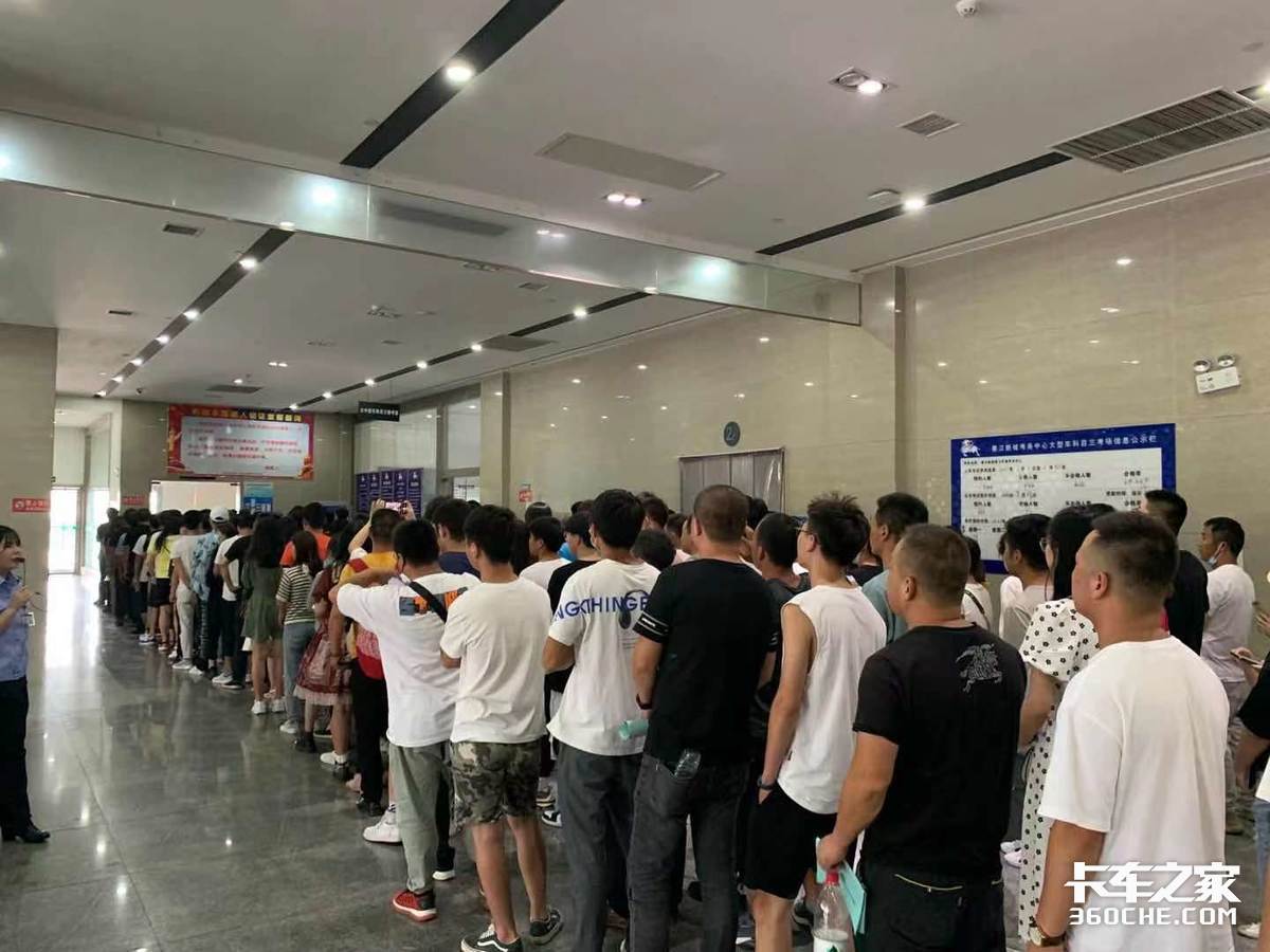 新交规实习期可以扣几分,新交规c1实习期扣满12分