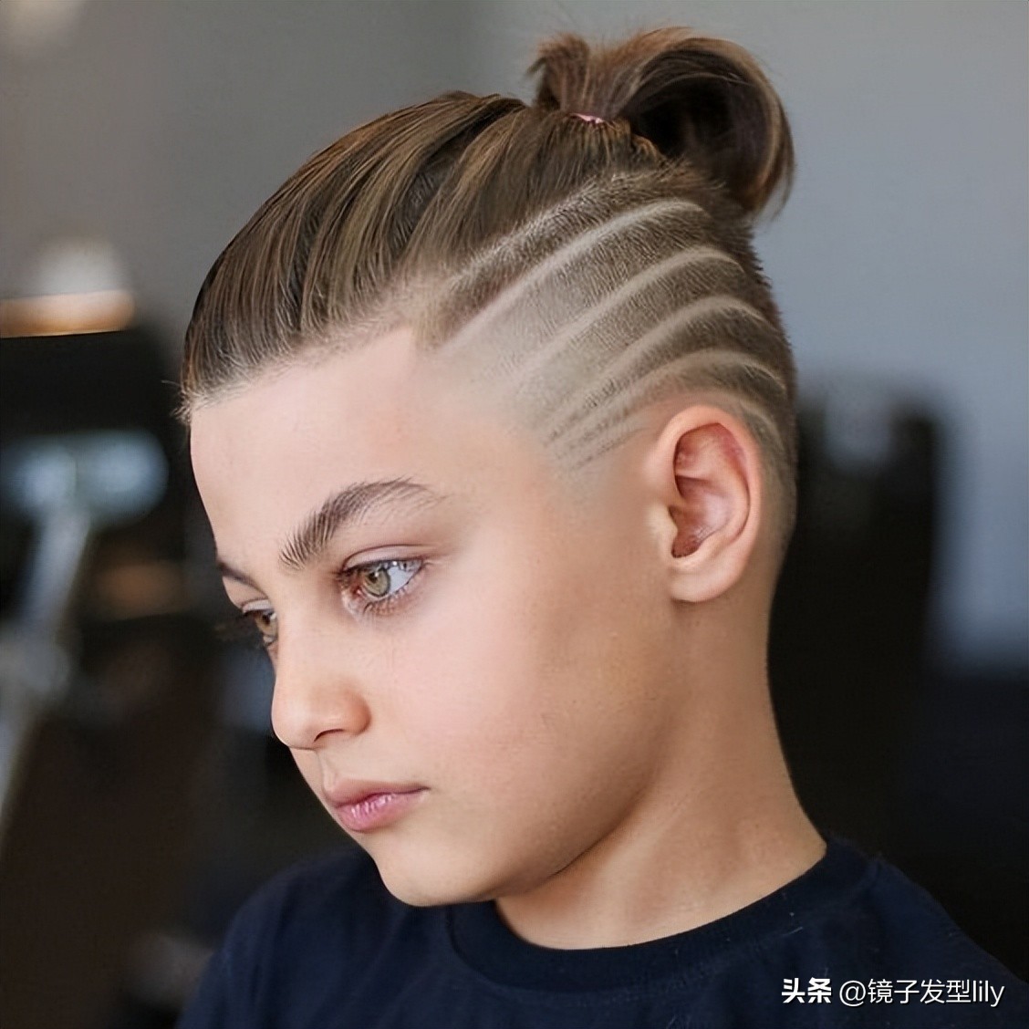 新帅气小男孩发型14款,两边剃光的最帅气小男孩发型