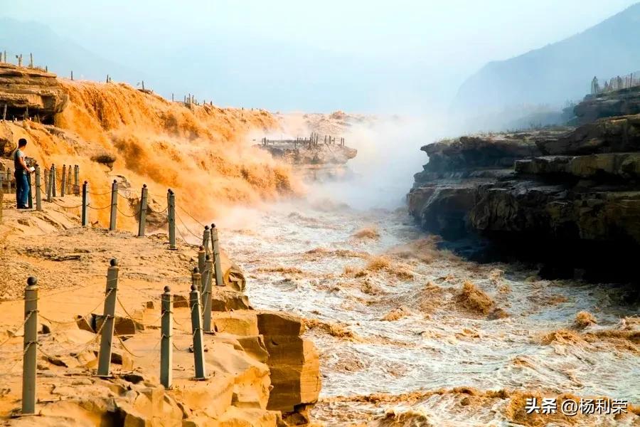 玉帘瀑布七绝,赞壶口瀑布的七绝诗