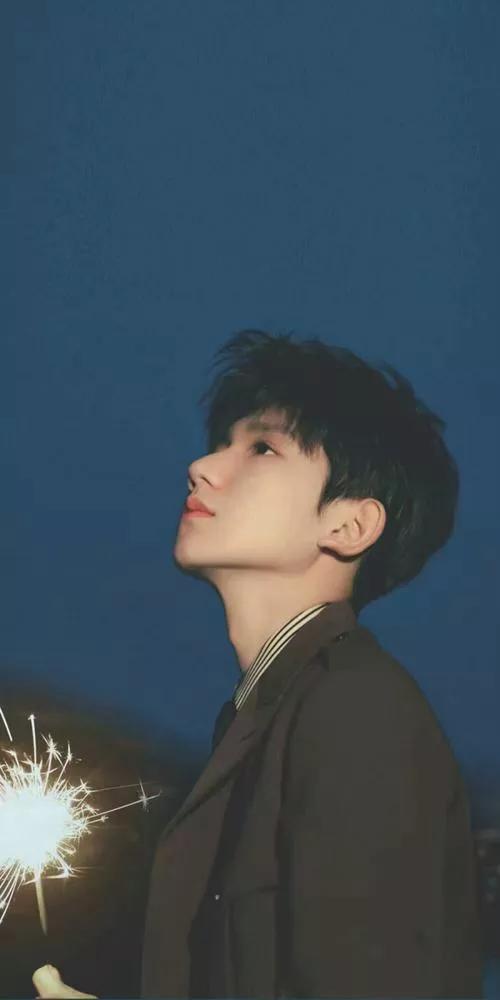 王源图片手机壁纸手控,王源壁纸女生专用高清