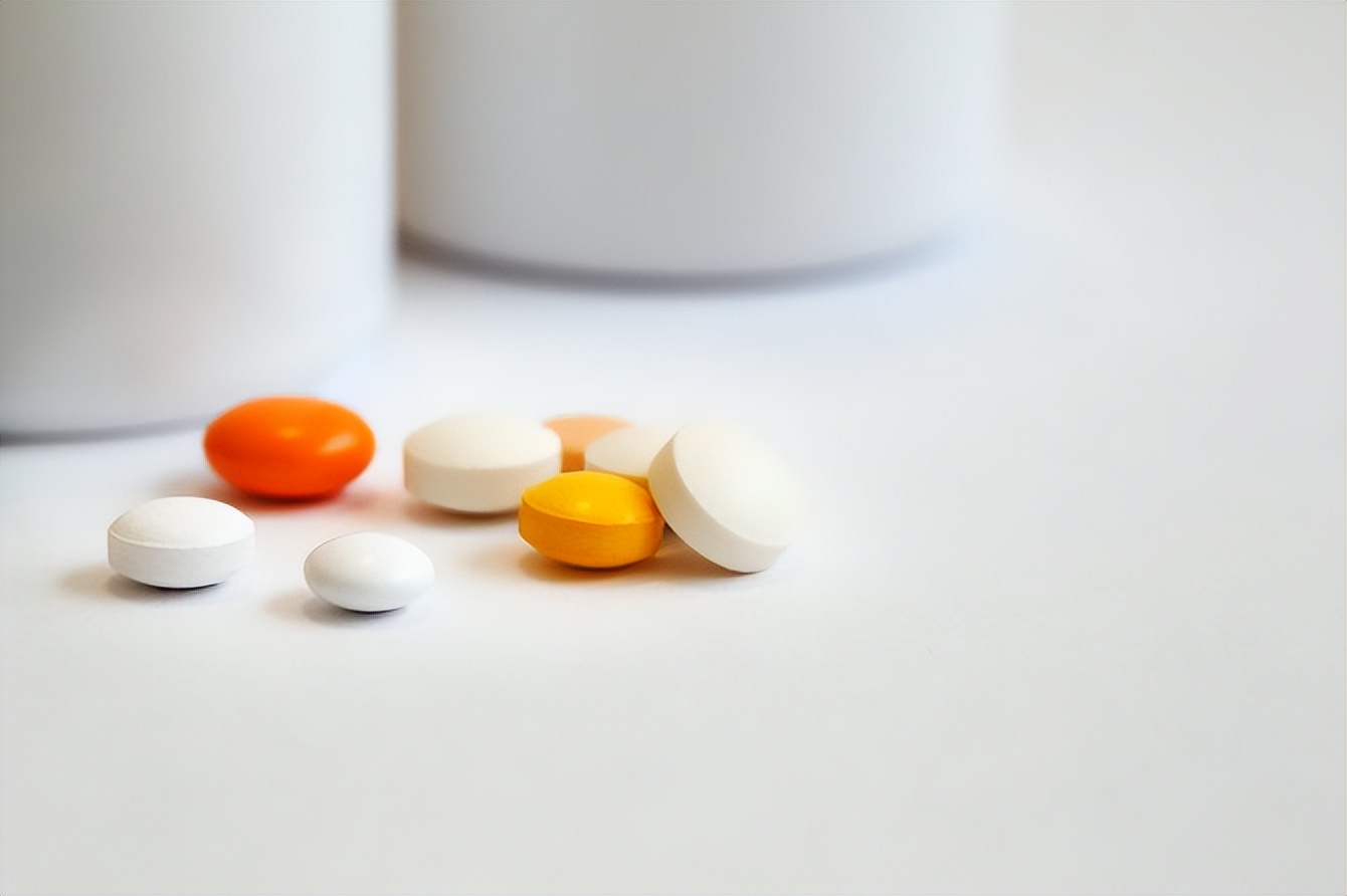 70岁的老人和60岁有明显差别,70岁以上老人精神状态差距