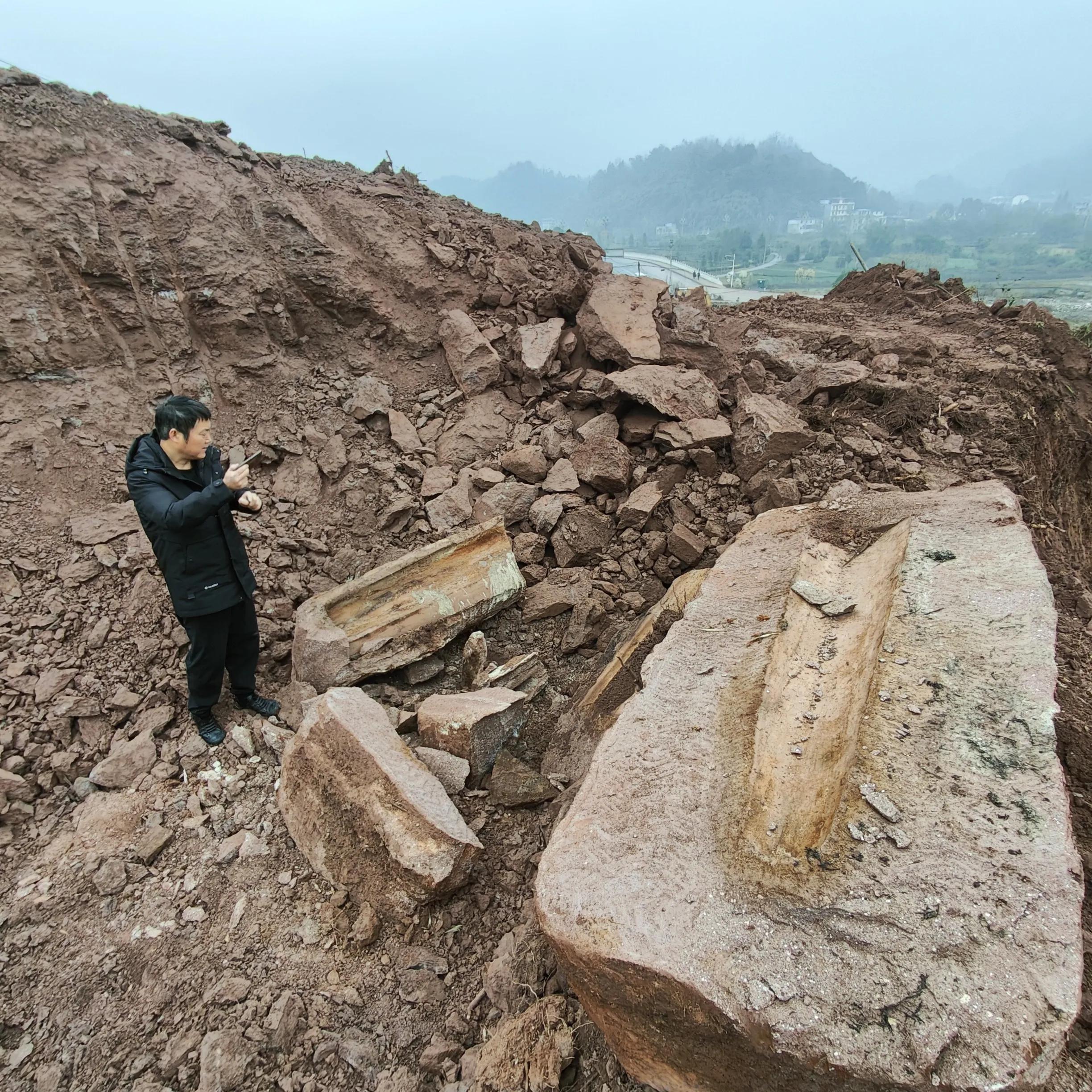 沐川县汉代古墓,沐川挖出百年古墓的是谁