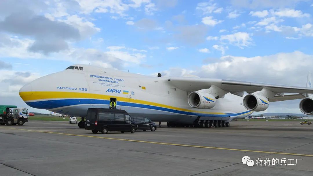 安225全世界最大运输机,世界最大运输机安225被摧毁