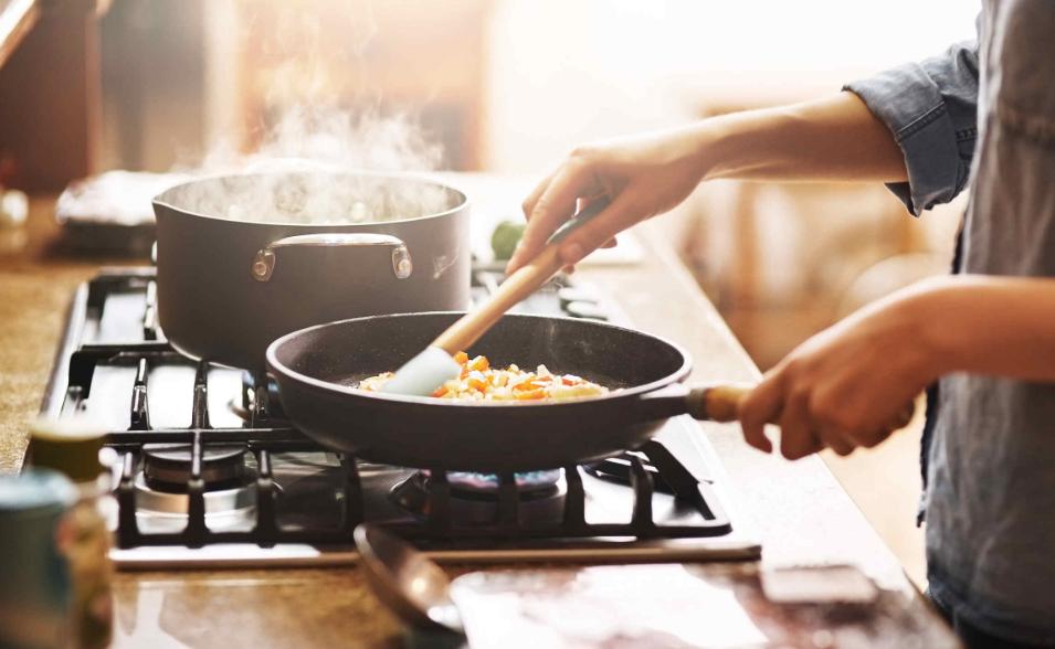 高血压为什么吃叶酸和维生素b族,维生素b2与高血压药可以同吃吗