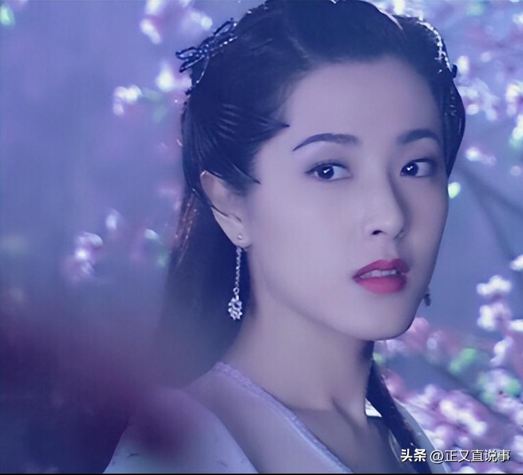 胡杏儿近期红毯对比图 (无滤镜下胡杏儿呈现真实颜值)