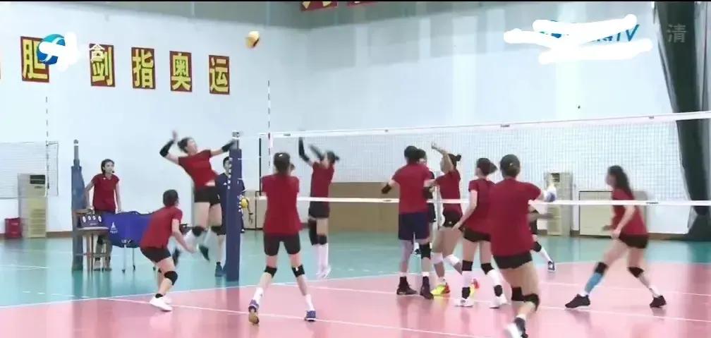 曾春蕾和王云蕗对决,首发主攻李盈莹王云蕗