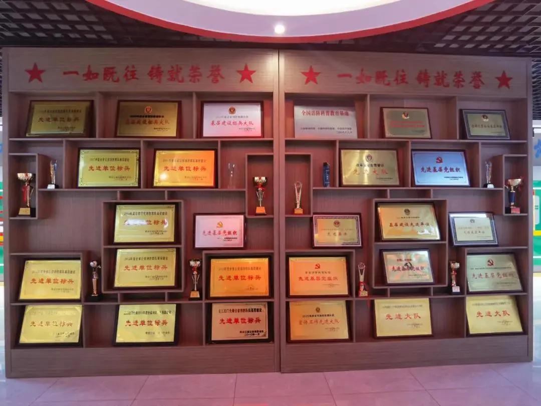 消防春节不打烊坚守一线保平安,消防员春节我在岗守护万家灯火