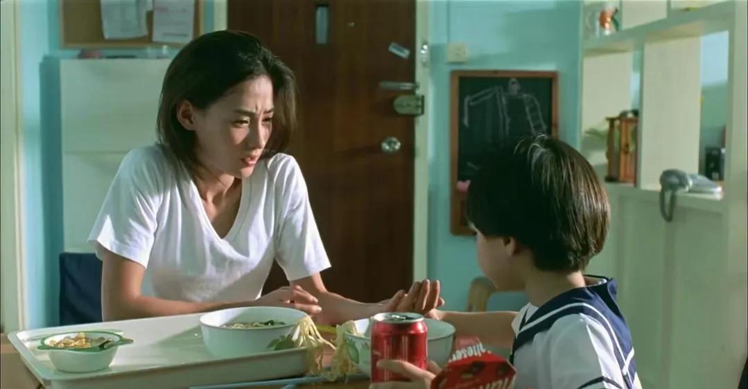 港风张柏芝盛世容颜,曾被媒体称作玉女掌门人的张柏芝