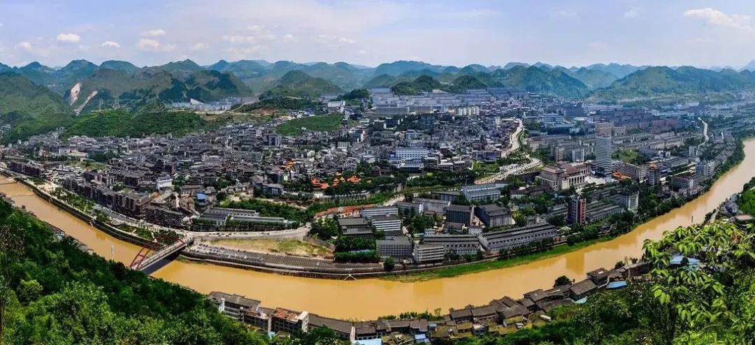 茅台镇的白酒跟其他地方有啥不同,茅台镇的酒和茅台酒有什么区别