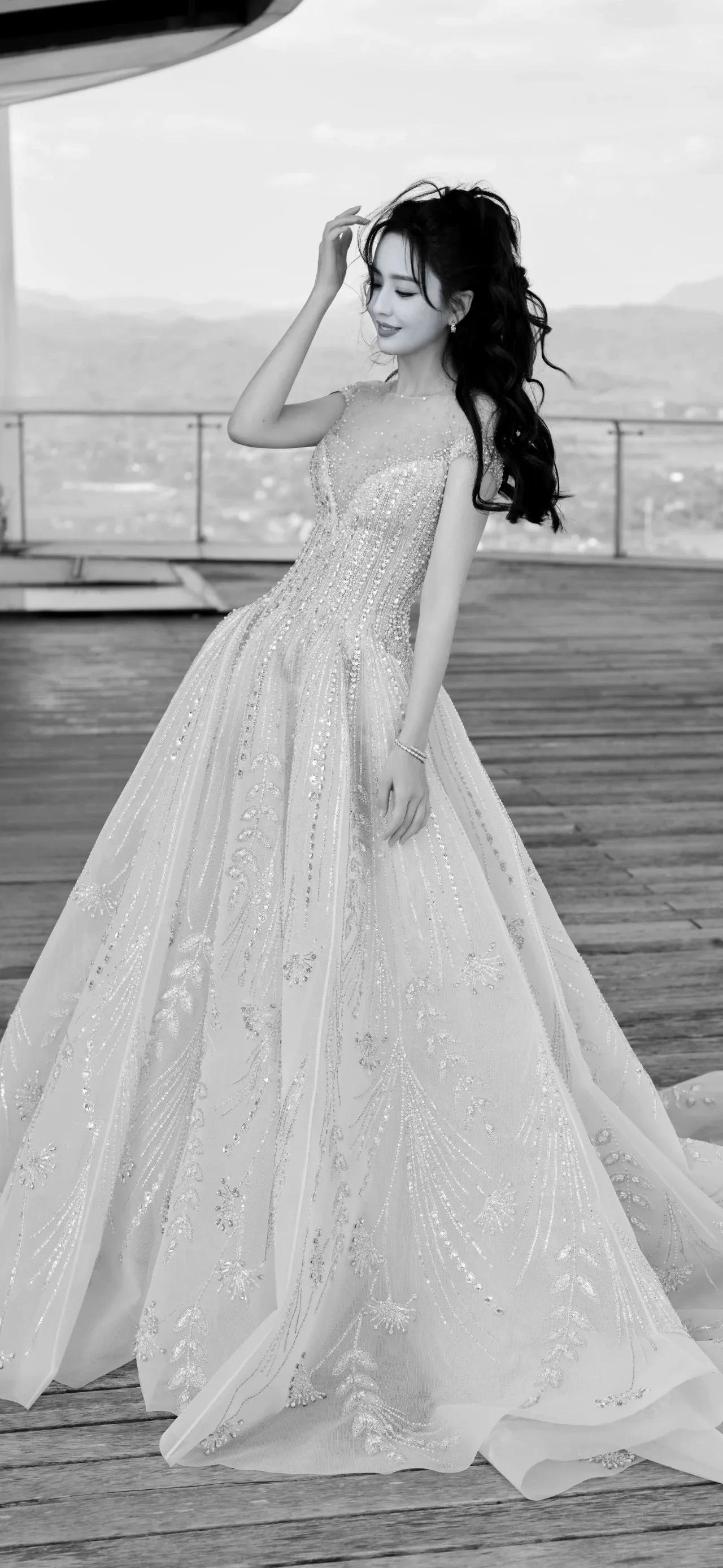 佟丽娅大唐战舞高清壁纸,佟丽娅高清女机长壁纸