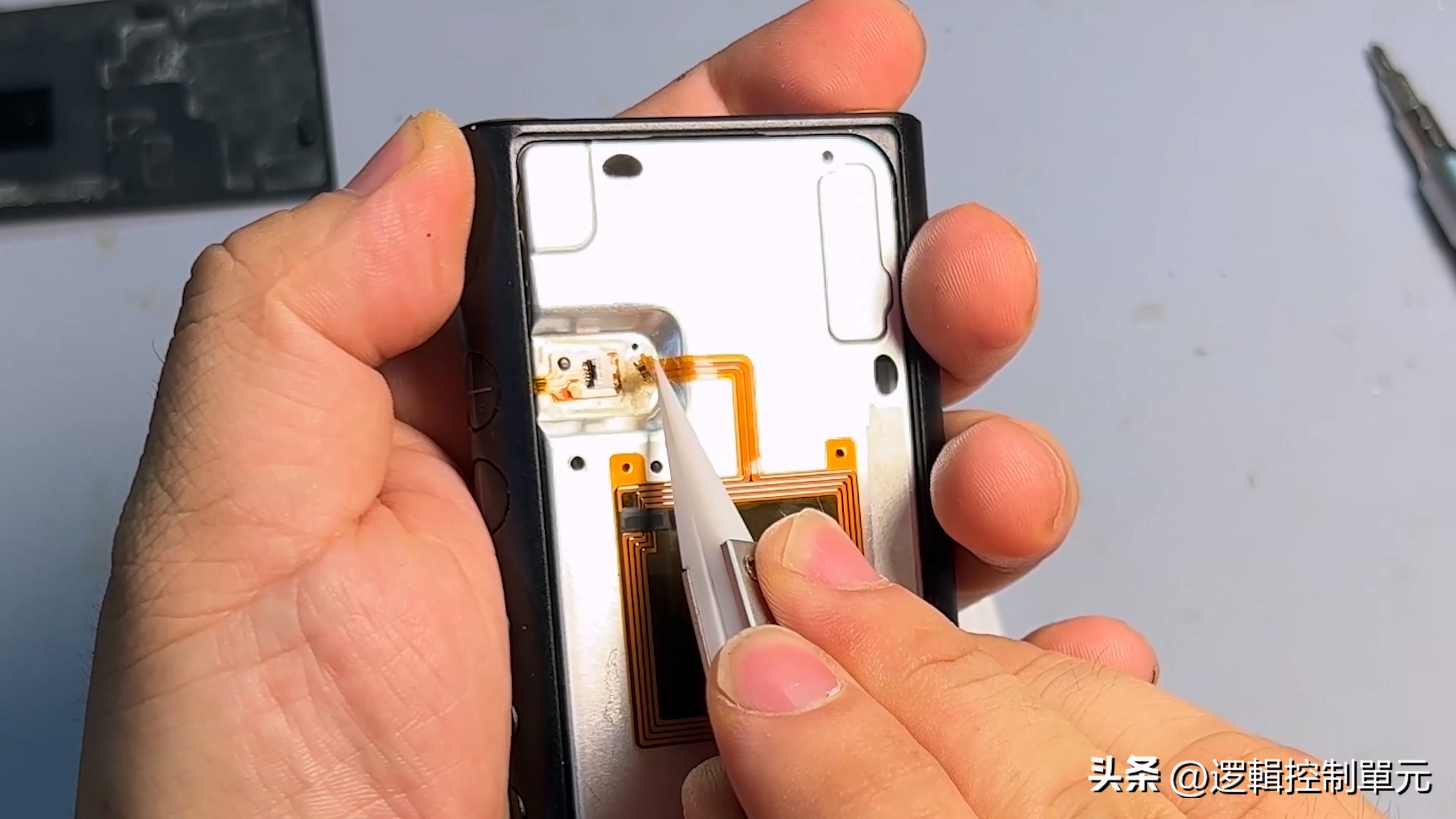 sony播放器zx300a拆解,索尼zx300a怎样更换电池