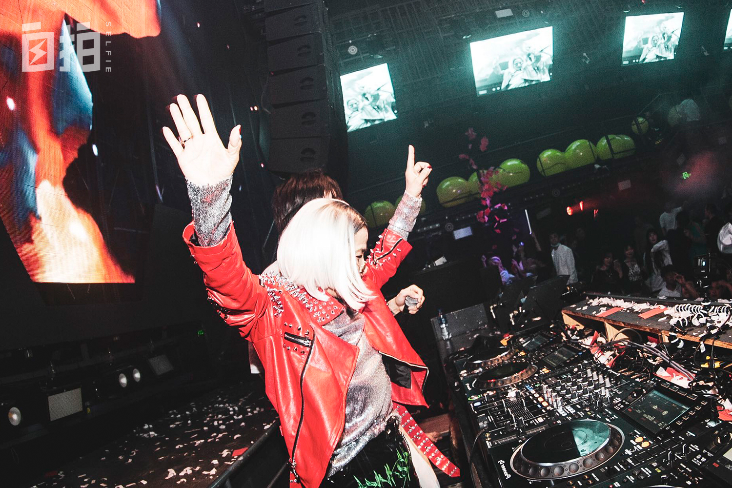 记录摆摊生活卖臭豆腐,在大学城摆地摊卖臭豆腐