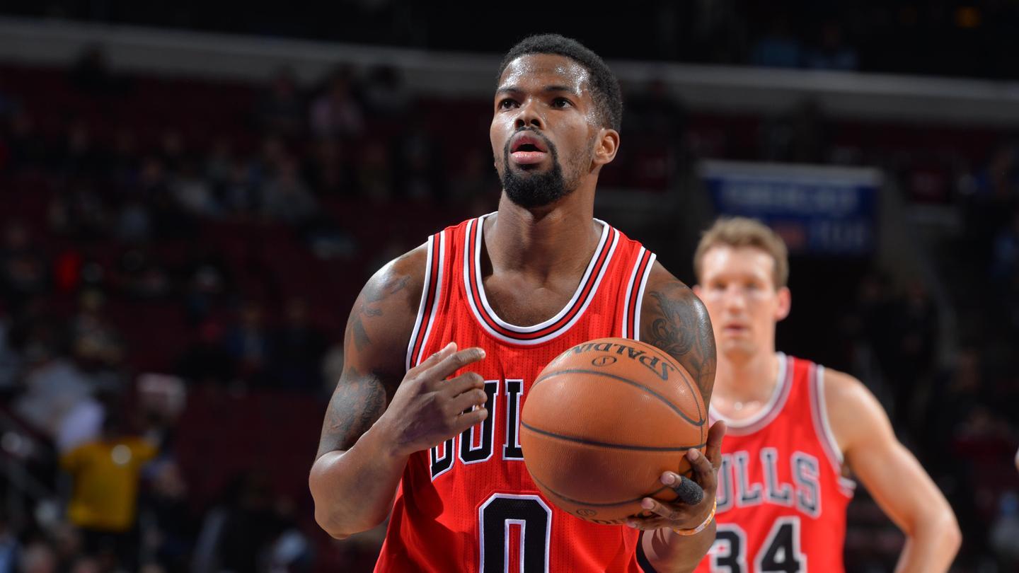 火箭姚明雄鹿易建联,火箭姚明对阵雄鹿易建联