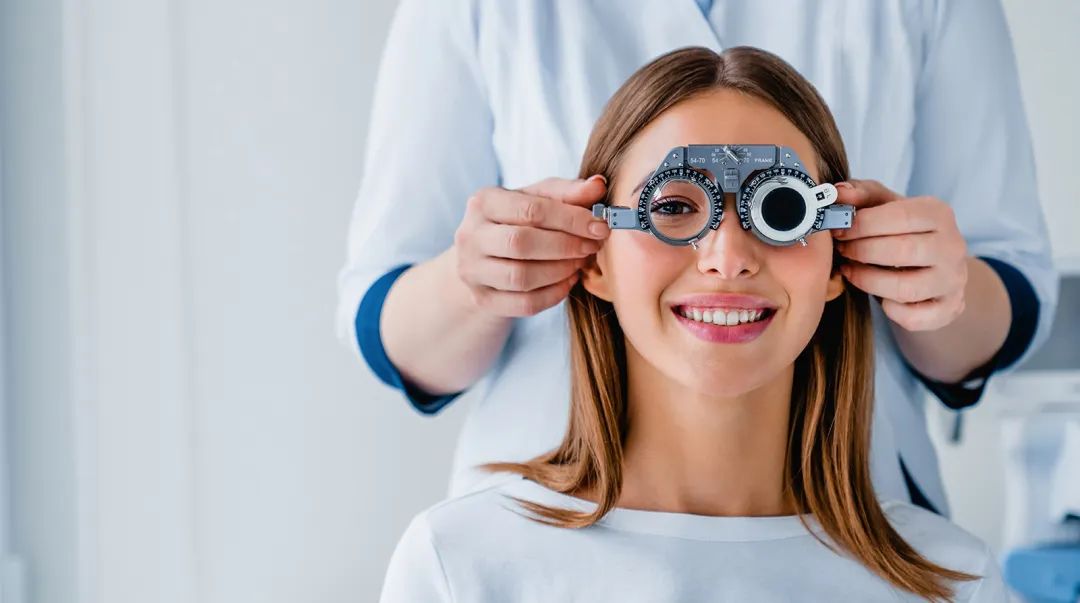 近视多少度用英语怎么说,眼睛近视多少度用英语怎么说