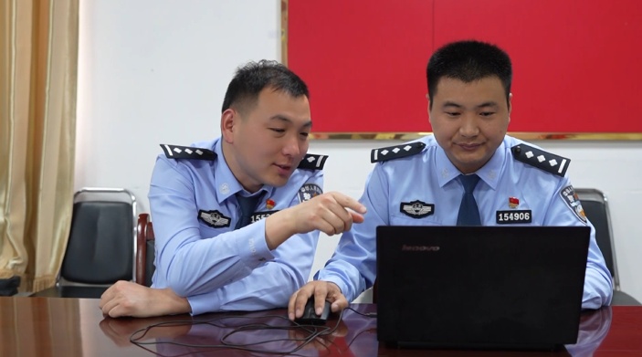 山东警方打掉一卖号团伙,非法出售公民信息团伙