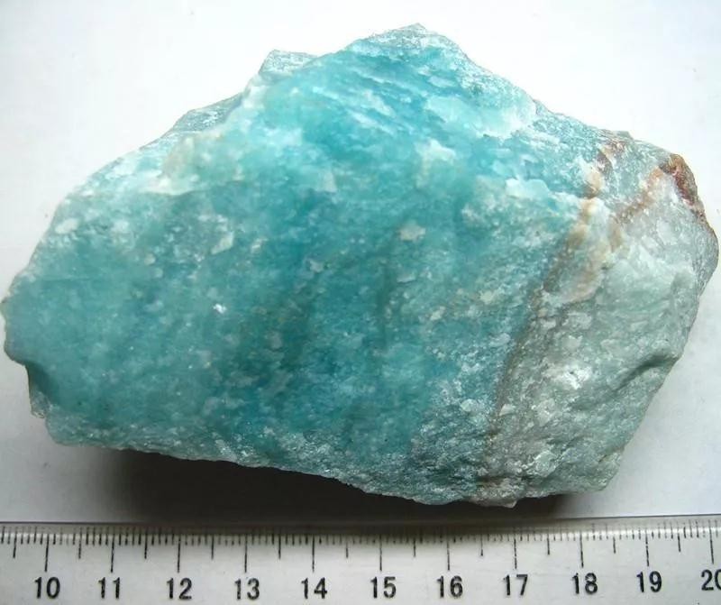 贵翠玉石价格,翡翠是石英岩玉吗