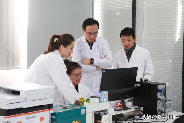 断掌纹有科学依据吗,男子一只手纹断掌好吗