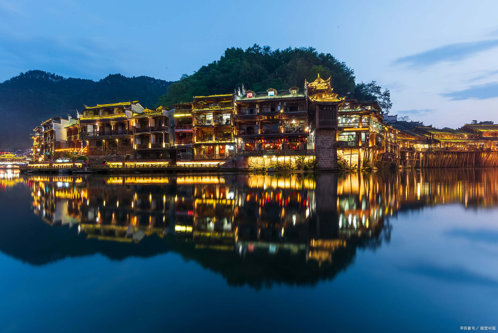 组团去凤凰古城五天四夜游多少钱，凤凰古城旅游5天费用表