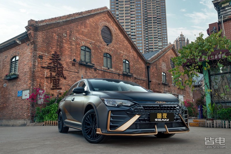 12万预算混动汽车哪辆最值得购买,空间大颜值高动力强的混动轿车