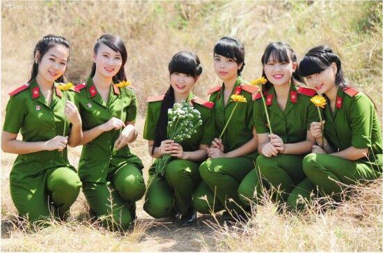 越南现代女兵制服军装,越南女兵真是一个比一个漂亮