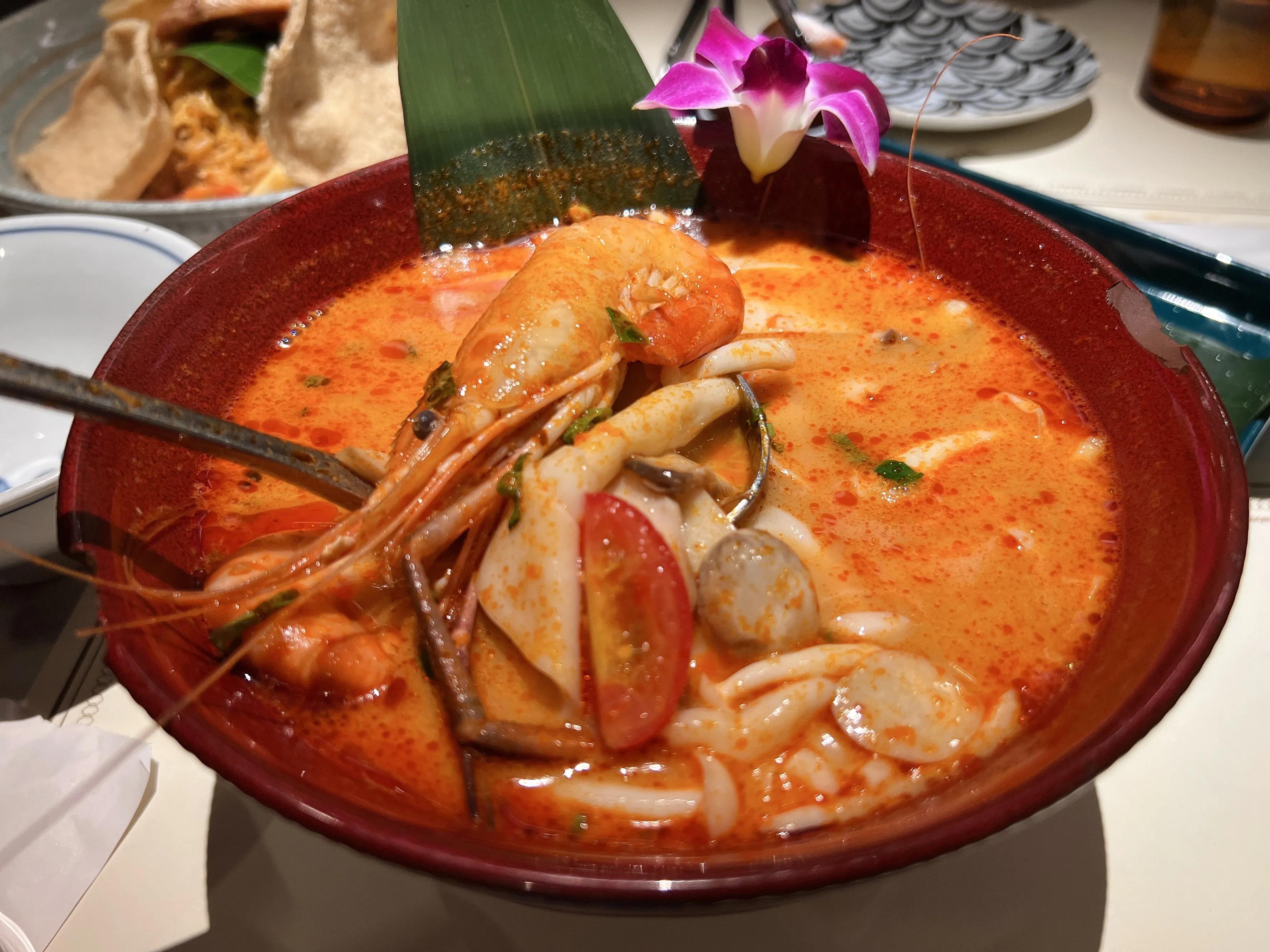 看名字大家认为这家餐厅是吃什么的?