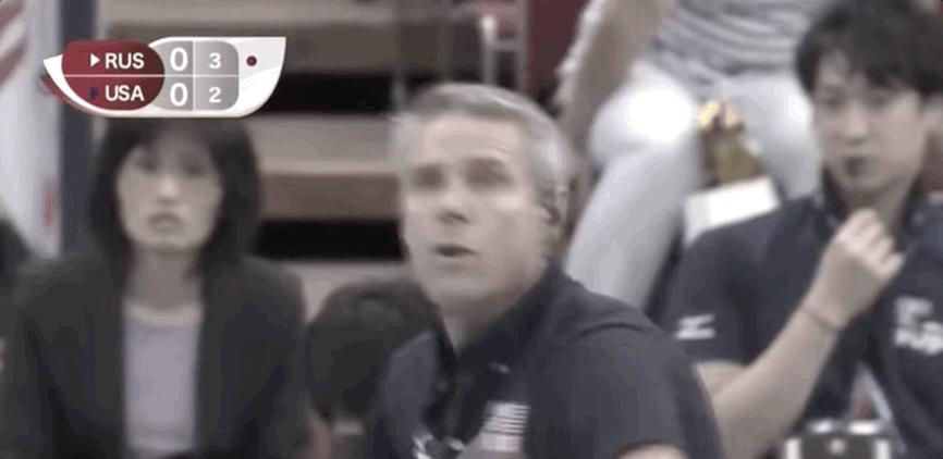 从排坛小鲜肉，到银发帅大叔-美国女排主教练基拉里