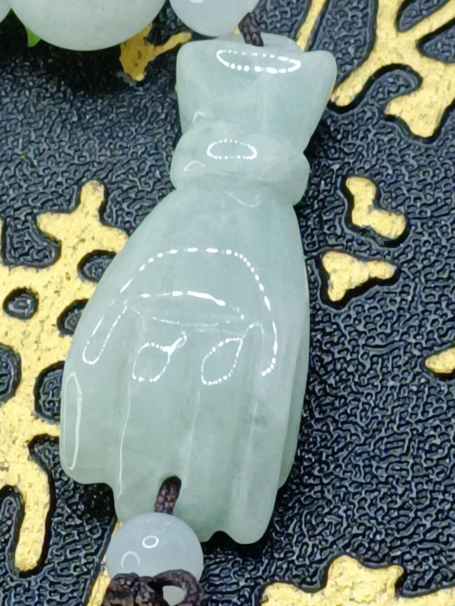 什么是翡翠什么是玉,翡翠的美