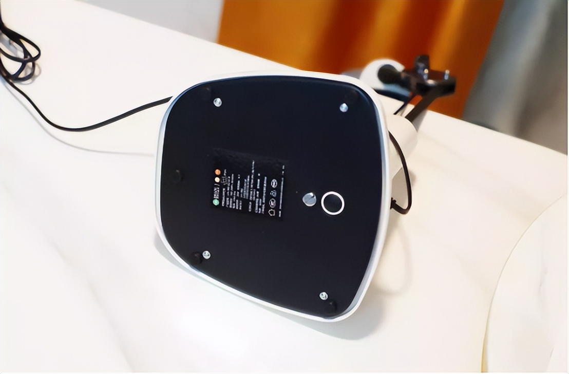 爱德华医生润眼灯评测,医生泪眼灯评测