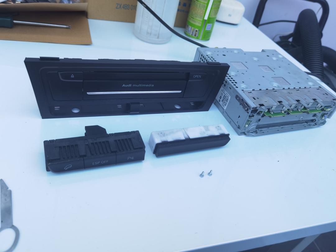 奥迪q5老款整车大改,旧奥迪q5翻新改造