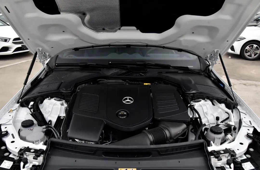 最受女性欢迎奔驰,奔驰c级260l和260l运动版区别